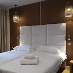 Le Florian Hotel 2*