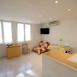 Le Florian Hotel