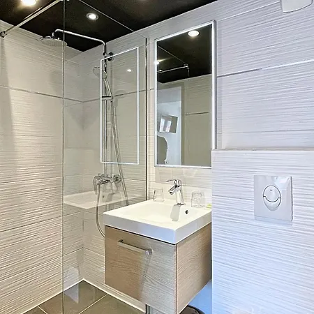 Le Florian Hotel 2*